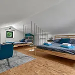 Olive Garden-pool, Privacy & Parking 펜션 마카르스카