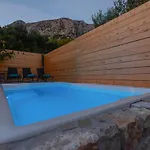 펜션 Olive Garden-pool, Privacy & Parking