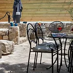 Olive Garden-pool, Privacy & Parking 펜션 마카르스카