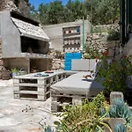 펜션 Olive Garden-pool, Privacy & Parking 마카르스카