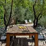 펜션 Olive Garden-pool, Privacy & Parking 마카르스카