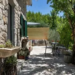 펜션 Olive Garden-pool, Privacy & Parking 마카르스카