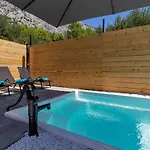 펜션 Olive Garden-pool, Privacy & Parking