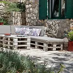 펜션 Olive Garden-pool, Privacy & Parking