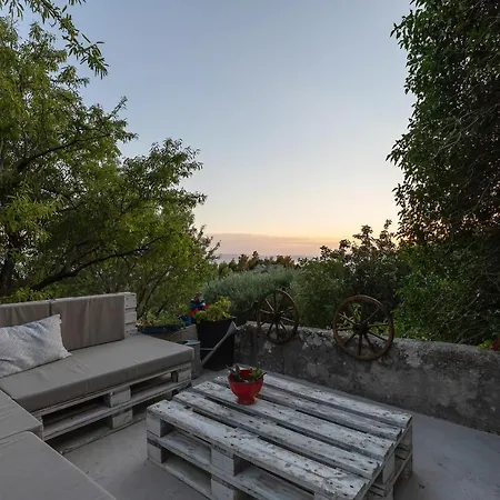 Olive Garden-pool, Privacy & Parking Semesterbostad Makarska