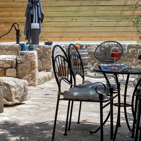 Olive Garden-pool, Privacy & Parking Semesterbostad Makarska