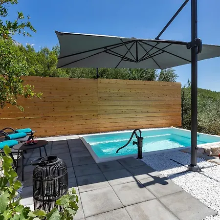 Olive Garden-pool, Privacy&beach Parking *
