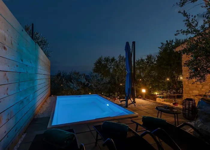 بيت للعطل Olive Garden-pool, Privacy & Parking
